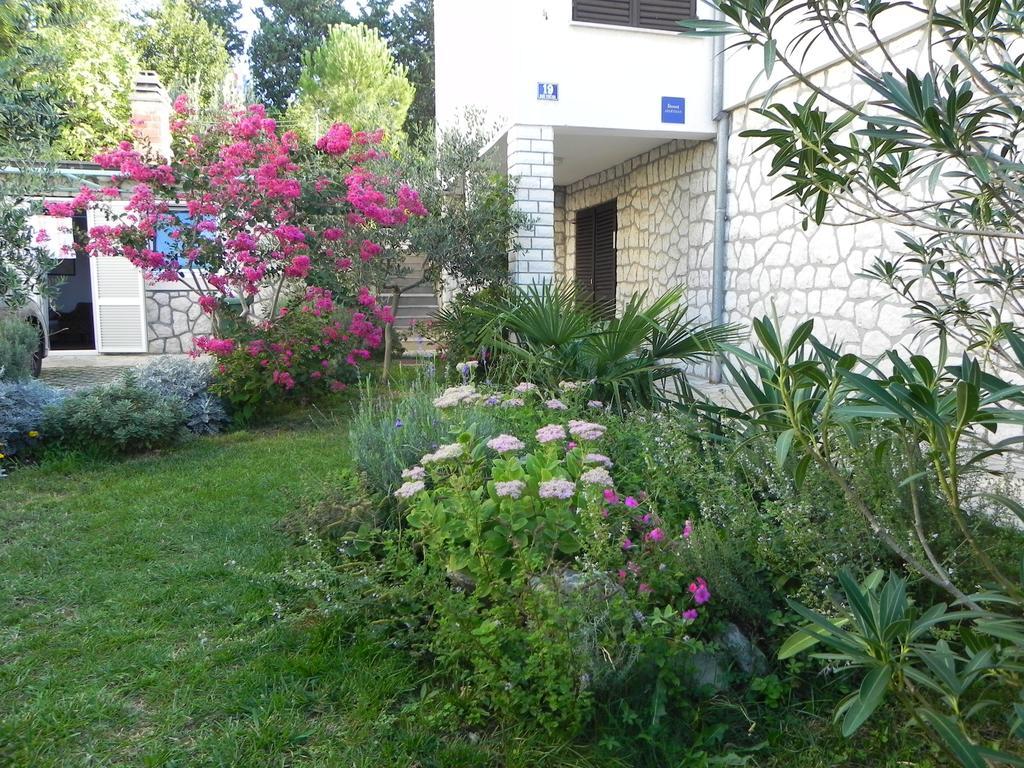 Apartments Katalenic Apartment Selce