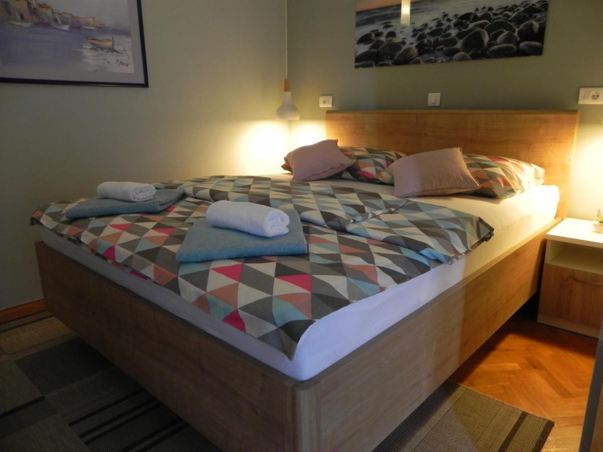 Apartments Katalenic Apartment Selce